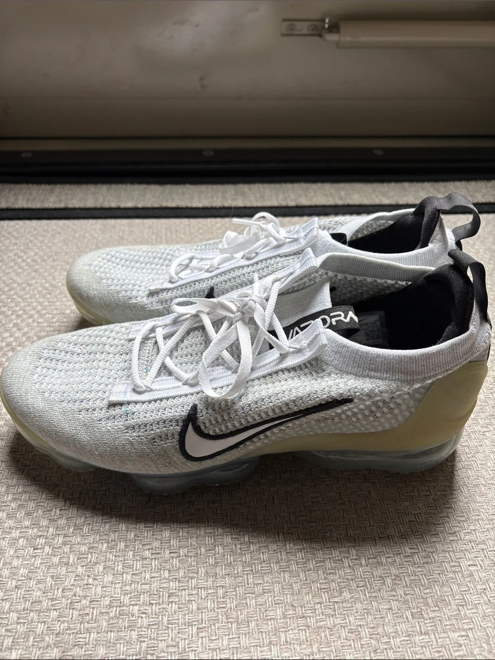 Nike Men's White Black Flyknit VaporMax Athletic Shoes